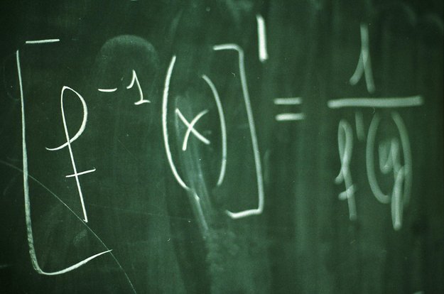 Wissenschaftler fordert: Schulklausuren erst ab 10 Uhr – was denkt ihr?