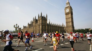Marathon Länge: Warum ist die Strecke immer 42,195 km lang?