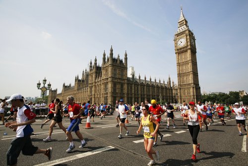 Marathon Länge: Warum ist die Strecke immer 42,195 km lang?