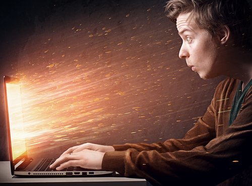 Laptop wird heiß: Woran liegt's und was kann man tun?