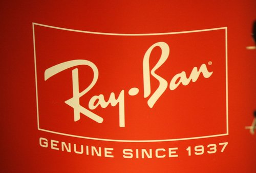 Ray Ban bei Facebook: Ungewollte Markierungen und Spam verhindern
