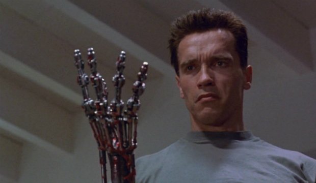 Honest Trailer zu Terminator 2 veräppelt Arnie & Terminator: Genisys
