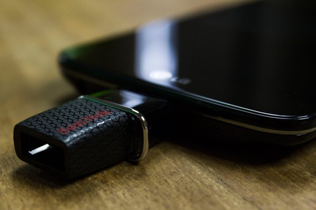 SanDisk Ultra Dual USB 3.0: Speicherstick mit OTG-Anschluss im Test