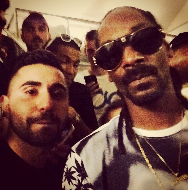 Der deutsche Rapper MoTrip mit dem US-amerikanischen Rapper Snoop Dogg.