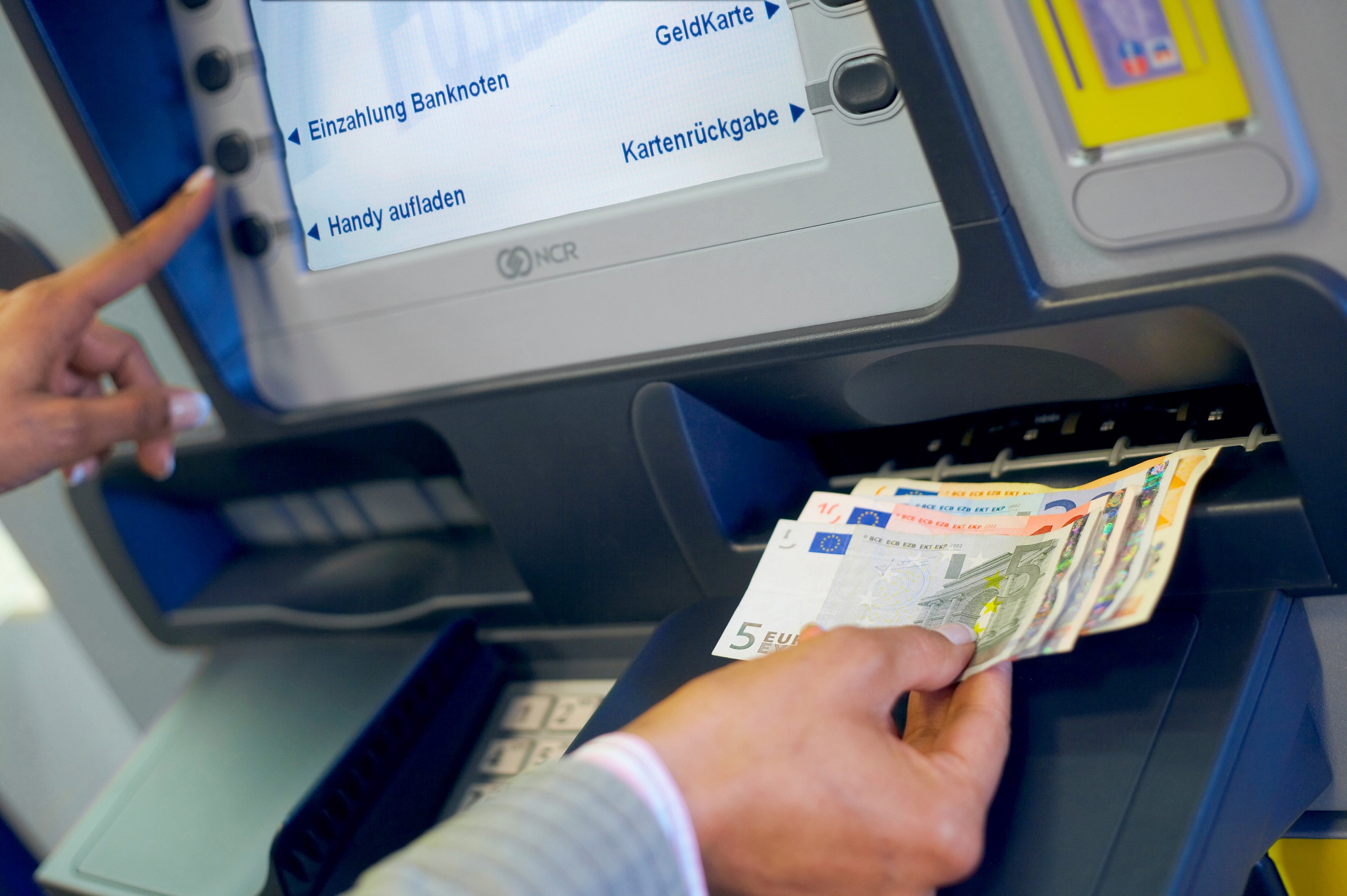 Postbank Einzahlungsautomat Standorte Und Funktionsweise Der Sb Automaten