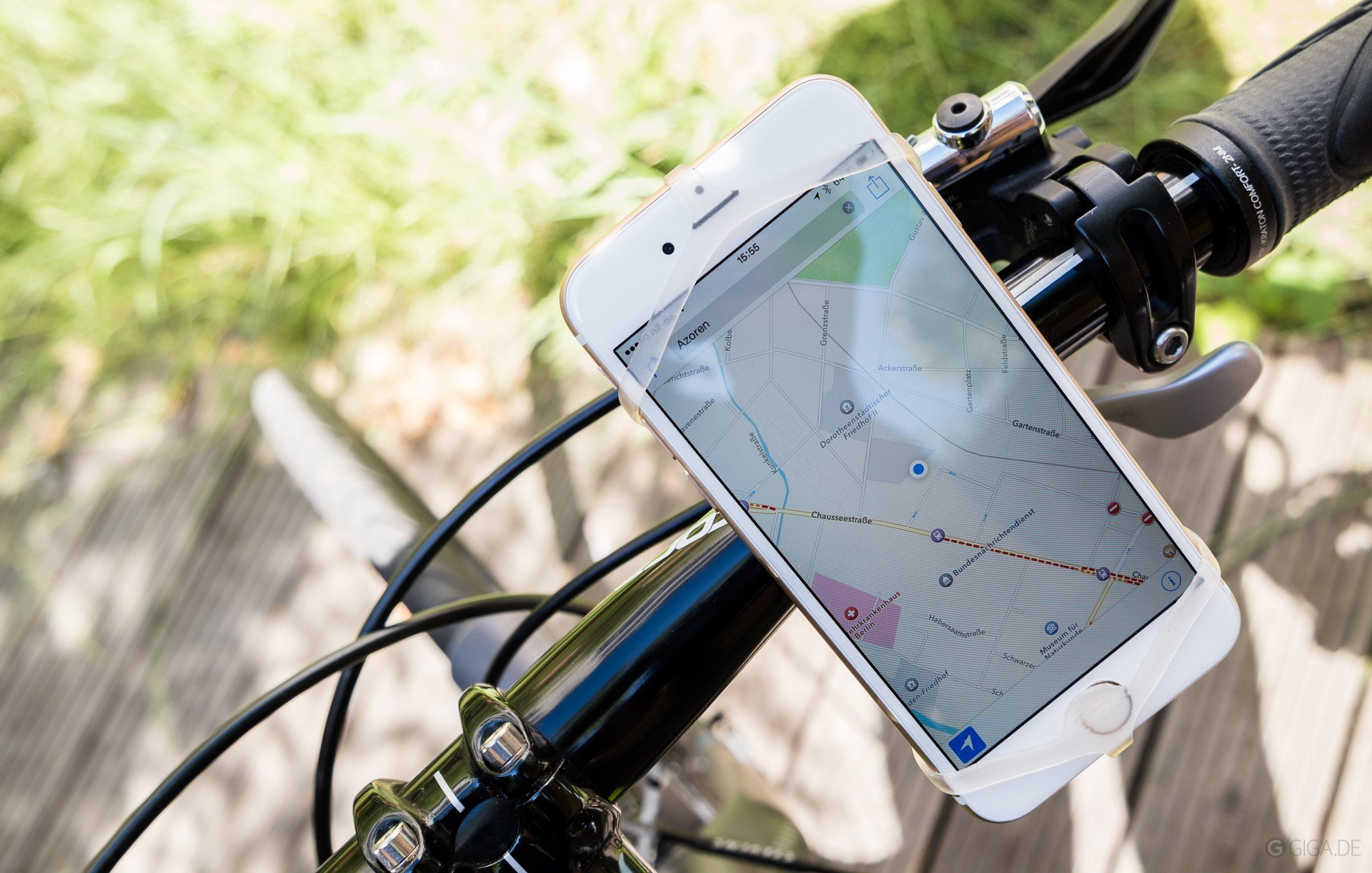 SmartphoneHalterung Finn für das Fahrrad im Test Silikon