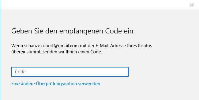Windows 10: Gebt den 7-stelligen Code aus der E-Mail ein, um eure Identität zu bestätigen.