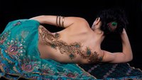 Tattoo Feder: Zur Bedeutung eines uralten Symbols in vielen Kulturen
