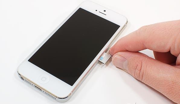 iPhone 6 SIM-Karte einlegen - so funktioniert's