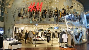 H&M: Kleidung abgeben und Gutschein erhalten – so geht’s