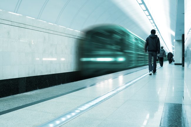 Zug in der u bahn station