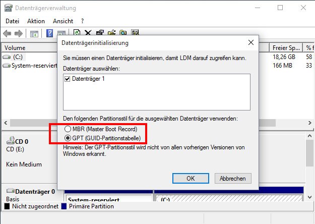 Partitionsstil: Windows fragt euch, ob die Festplatte mit MBR oder GPT eingerichtet werden soll.