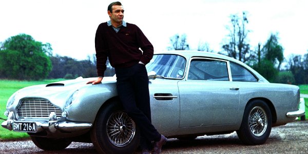 Sean Connery James Bond Sean Connery im Aston Martin.