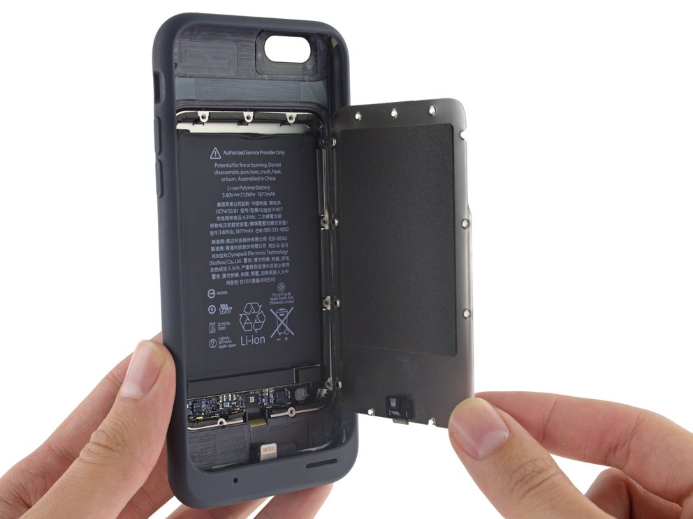Smart Battery Case: iFixit schaut dem iPhone-Akku unter den Buckel