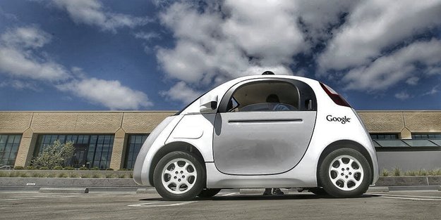 Google: Fahrerlose Autos hätten ohne menschlichen Eingriff 10 Unfälle gebaut