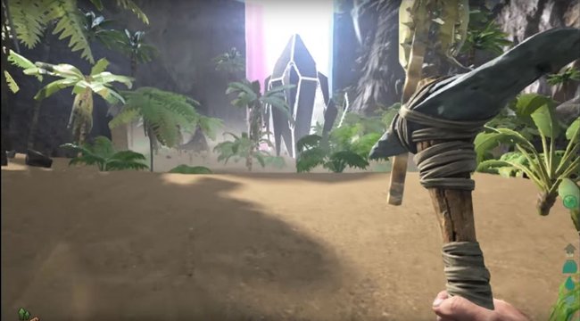 Der Lichtstrahl verweist auf eine Kiste, die ihr looten könnt - Das sind Beacons in ARK: Survival Evolved