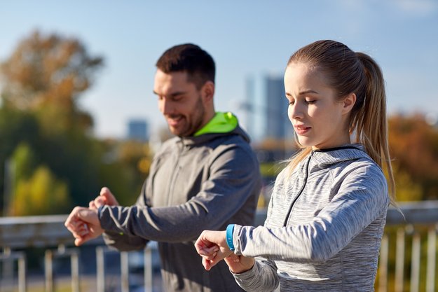 Fitness-Armband-Test: Die besten Tracker im Überblick