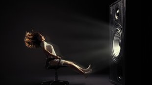 Subwoofer brummt plötzlich – was tun?