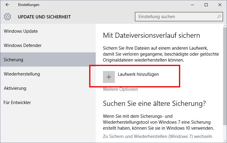 Windows 10: Hier wählt ihr eine Festplatte für den Dateiversionsverlauf aus.