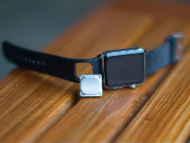 Kardia: AliveCor präsentiert EKG-Messung für Apple Watch dank eigenem Armband