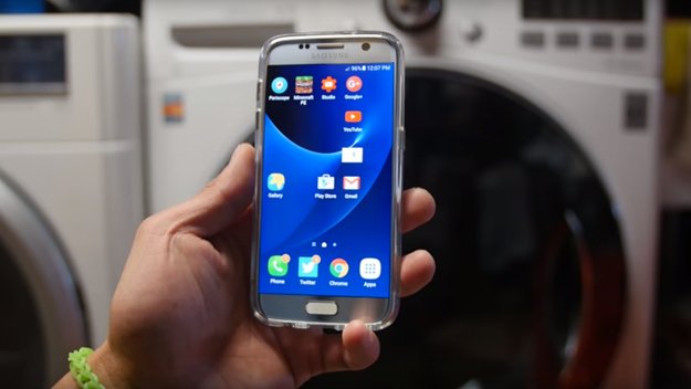 Samsung Galaxy S7: Überlebt das Flaggschiff in der Waschmaschine?