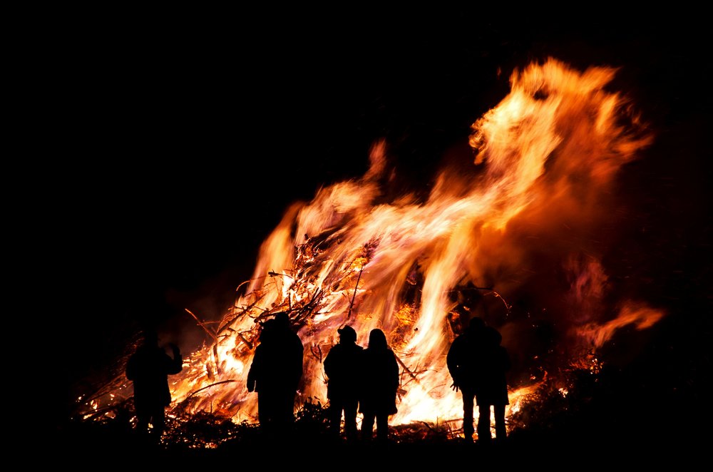 Osterfeuer: Bedeutung der Tradition