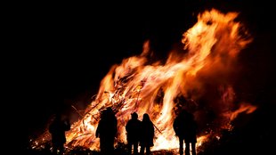 Osterfeuer: Bedeutung der Tradition