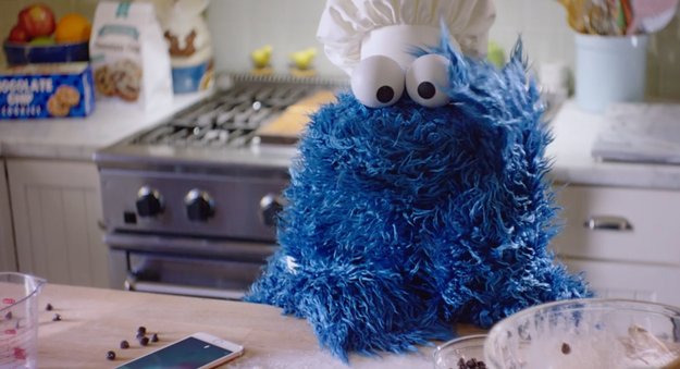 „Hey Siri“ und Krümelmonster: Apple zeigt neuen iPhone-Werbespot