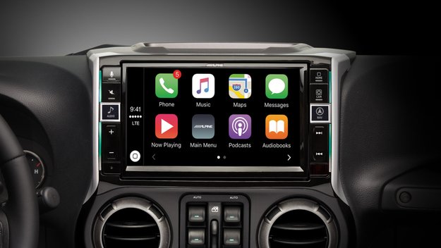 Alpine zeigt 9-Zoll-CarPlay-Display für 2.500 Dollar