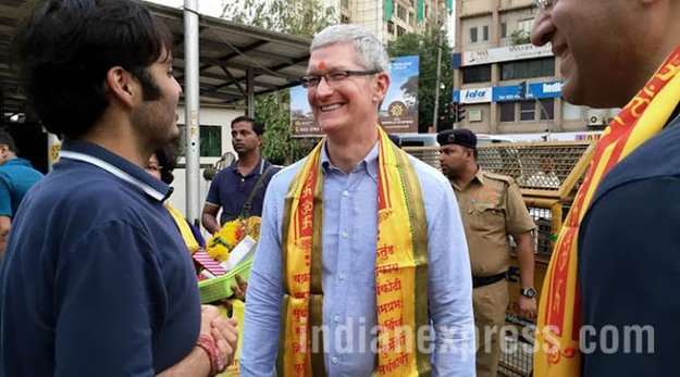 Tim Cook in Indien: Treffen mit Managern und Bollywood-Star