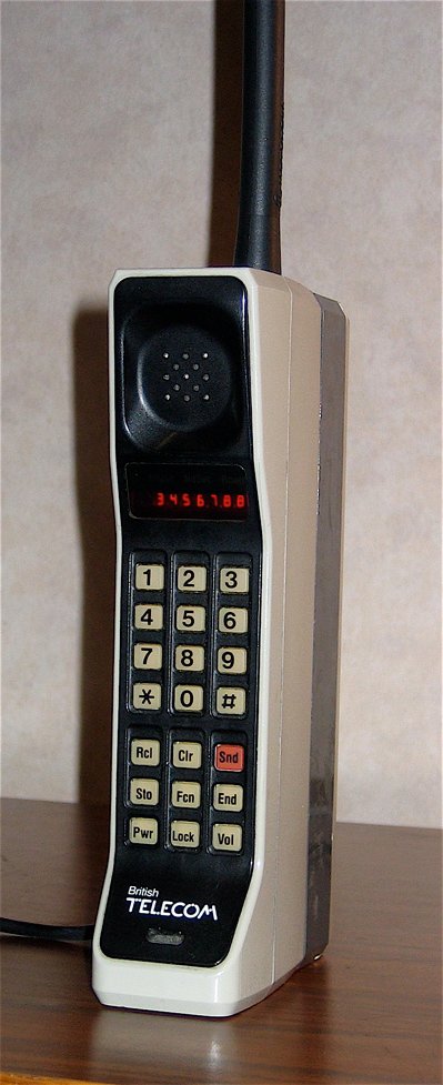 Das erste Handy: Motorola DynaTAC 8000X.