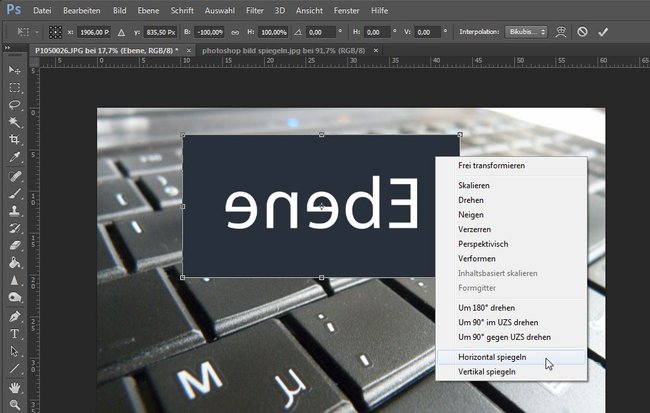 Photoshop: Mit dem Transformieren-Befehl und dem Kontextmenü könnt ihr eine Ebene spiegeln.