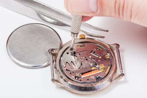 batterie bei uhr wechseln