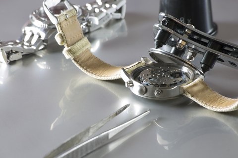 batterie bei uhr wechseln