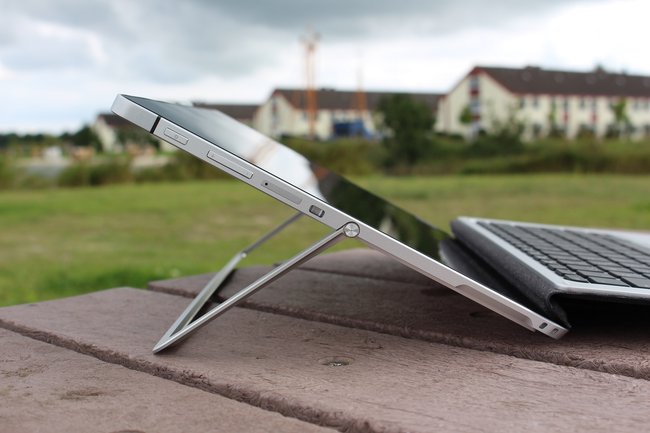 HP Elite x2 Test Kickstand