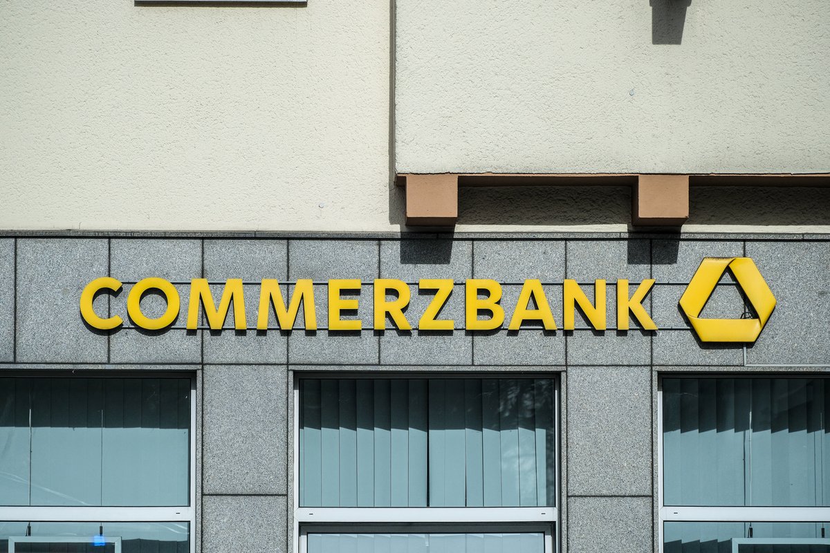 Commerzbank enttäuscht Kunden: Wer aufs Geld achtet, muss sich woanders umschauen