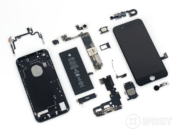 iPhone 7, iPhone 7 Plus und Apple Watch Series 2 in Einzelteilen