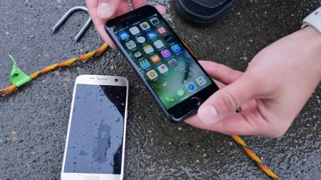 iPhone-7-Extremtests: 10-Meter-Tauchgang und Sturz aus Hubschrauber