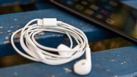 Ein echter MacGyver: Vater entbindet Baby mit iPhone-Ohrhörern