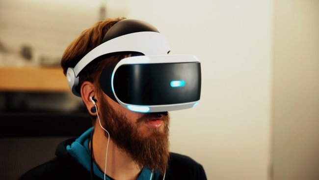 GIGA-Redakteur Martin testete die PS VR noch auf der <a href=