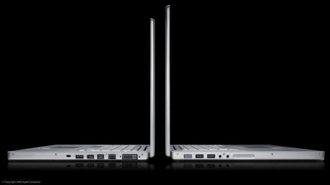 Macbook Pro 2006. Man beachte die Anschlussvielfalt. (Quelle: Apple)