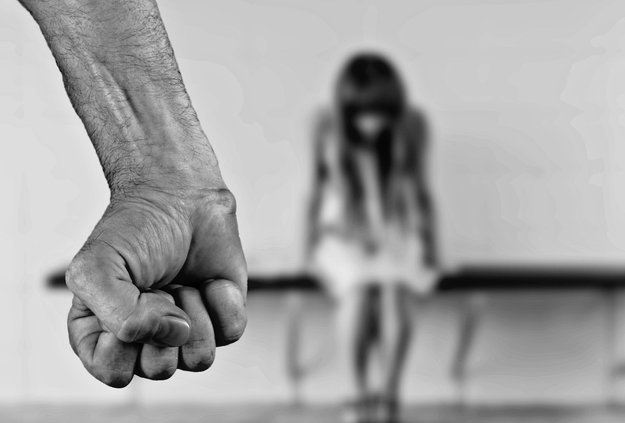 Insiderbericht: Facebook versus Folter, Mord und Missbrauch