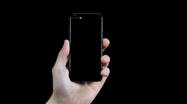 Diamantschwarz zum Nachrüsten: Peel stellt iPhone-7-Hülle in „Jet Black“ vor