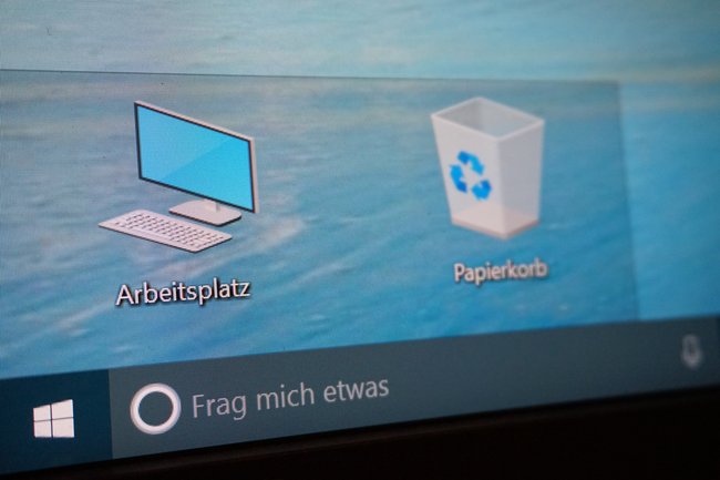 Die Bildschärfe ist mit einer Pixeldichte von 138 ppi für einen Monitor enorm. Wer Pixel sehen will, muss schon mit der Lupe suchen