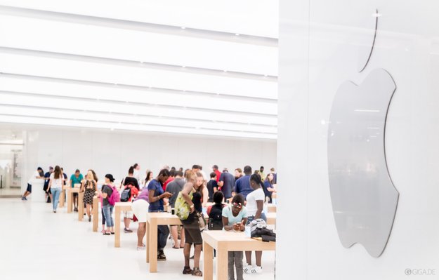 Deutsches Unternehmen beklebt Apple Stores weltweit mit Mais und Leinsamenöl