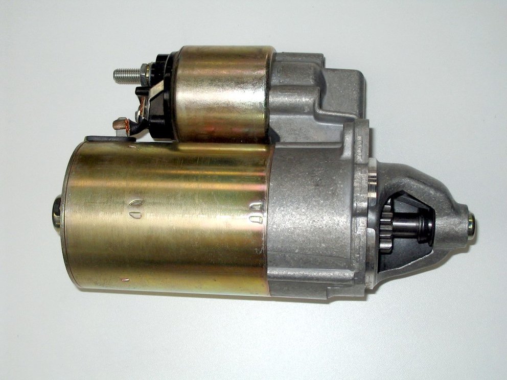 Thrust-screw drive starter for cars Source: By Willdre 00:20, 8 February 2007 (UTC) (Own work) [GFDL (http://www.gnu.org/copyleft/fdl.html) or CC-BY-SA-3.0 (http://creativecommons.org/licenses/by-sa/3.0/)], via Wikimedia Commons