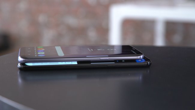 Samsung Galaxy S8 und Galaxy S8 Plus übereinander