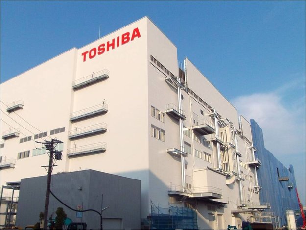 Apple, Google und Amazon sollen an Toshibas Speicher-Chip-Geschäft interessiert sein