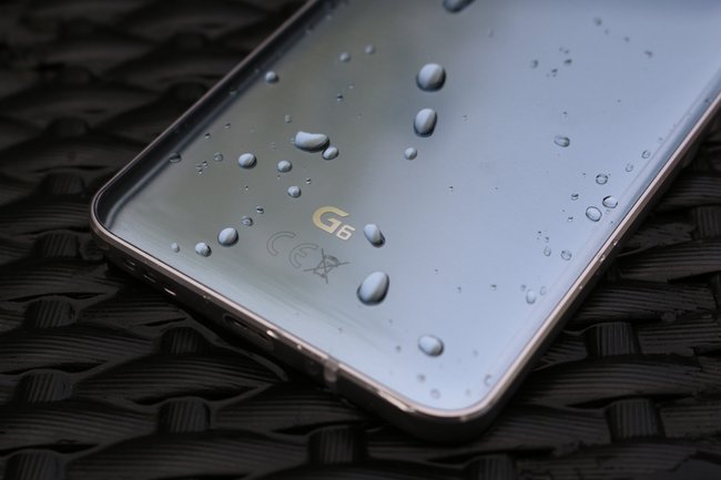 LG-G6-Test-Wasser-q_giga