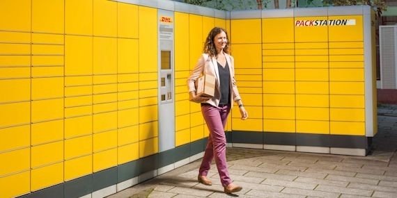 Ihr könnt Pakete an DHL-Packstationen senden lassen oder Pakete zum Versand einlegen. Bildquelle: DHL